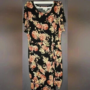 Women's twist waist knee length floral dress size 0X from Maurice 24/7